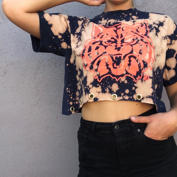 U of A Wildcats acid wash gold eyelet crop T-shirt - Picture 1 of 5